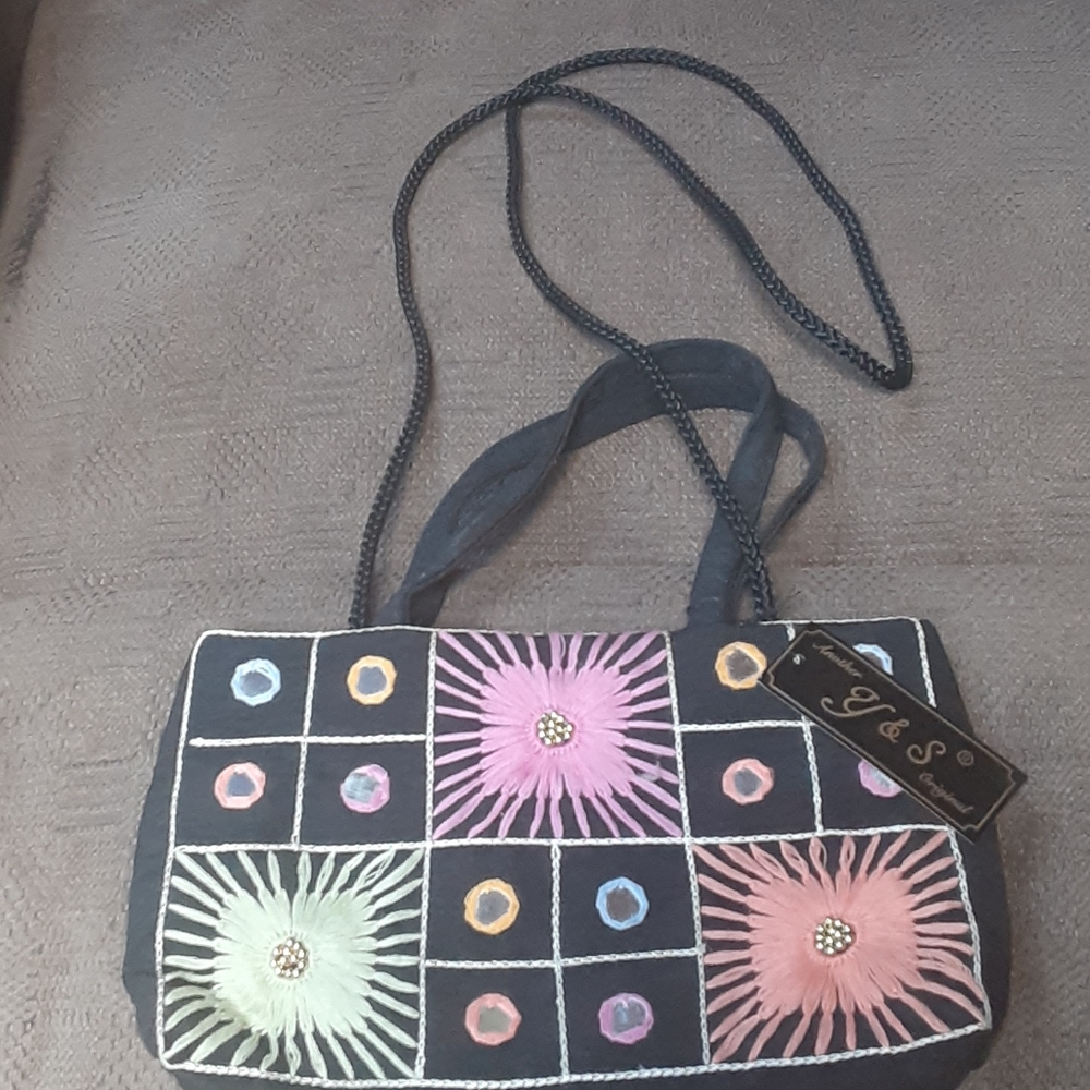Y&S Black cloth bag with colorful flowers